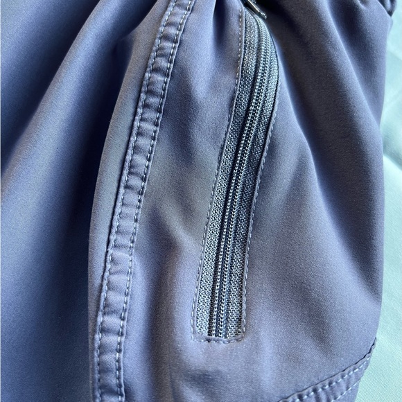 Nike, Under armor and running shorts with zipper lot - Picture 4 of 7